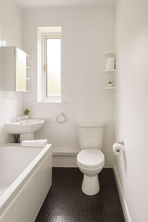 Bright & Spacious 2 Bedroom Flat Apartment in Edinburgh