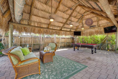 Fish, Swim and Relax Poolside! Deerfield Beach Oasis House in Deerfield Beach