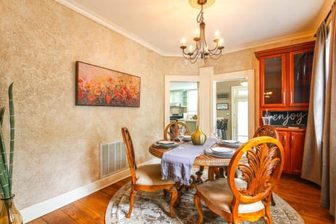 Fire Pit and Yard! Charming Home, 5 Mi to FedExForum House in Memphis