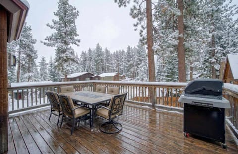 Tahoe Island Retreat Hot Tub & Game Room House in South Lake Tahoe