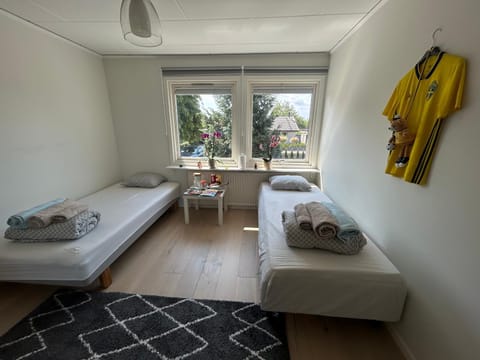 Två sovrum fyra sängar Koppla av med hela familjen i detta fridfulla boende Vacation rental in Kalmar County, Sweden