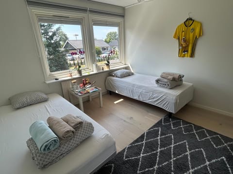 Två sovrum fyra sängar Koppla av med hela familjen i detta fridfulla boende Vacation rental in Kalmar County, Sweden