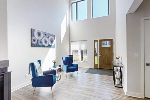 Lake George Getaway House in Queensbury