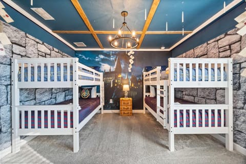 Enchanting 7BR Disney Villa Private Pool Oasis Villa in Four Corners