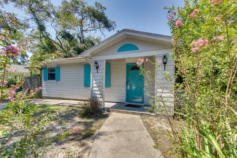2 Mi to University and Long Beach Harbor Family Gem House in Long Beach