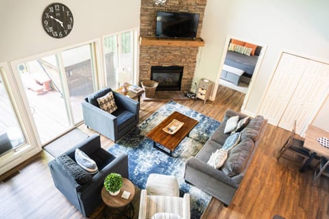 Mountain Escape Chalet House in Gatlinburg