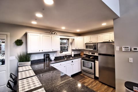 Mountain Escape Chalet House in Gatlinburg