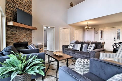 Mountain Escape Chalet House in Gatlinburg