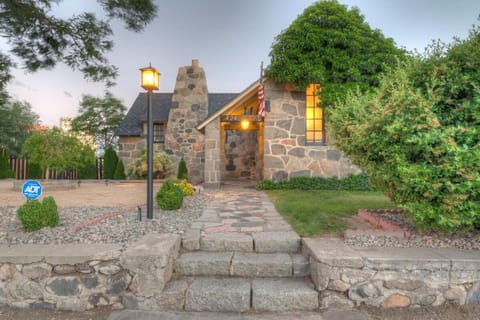 Historic Stone House-Reno-UNR-Family House in Reno