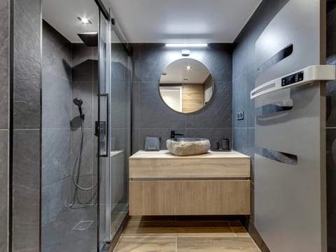 Chalet rénové pour 10 pers. avec sauna à Tignes, Chartreux - FR-1-641-121 Apartment in Tignes