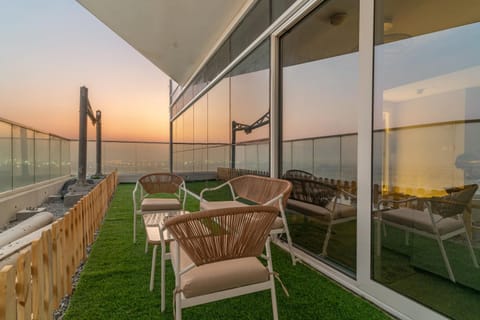 Day, Balcony/Terrace