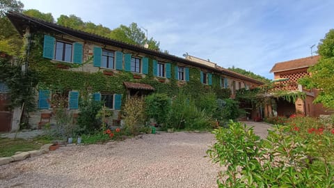 Property building, Spring, Day, Garden, Garden view