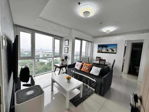 TV and multimedia, Living room, Dining area