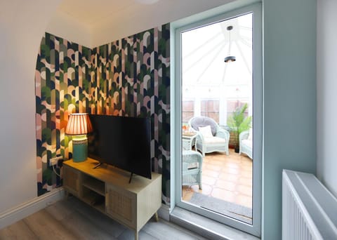 TV and multimedia, Living room, Seating area