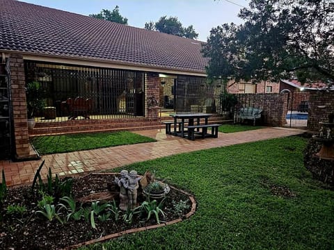 Property building, Patio, Garden