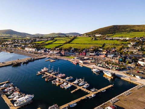 The Mall Townhouse - Dingle Town Centre House in Dingle