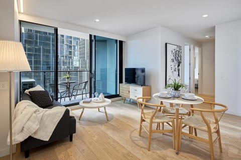 TV and multimedia, Living room, Dining area