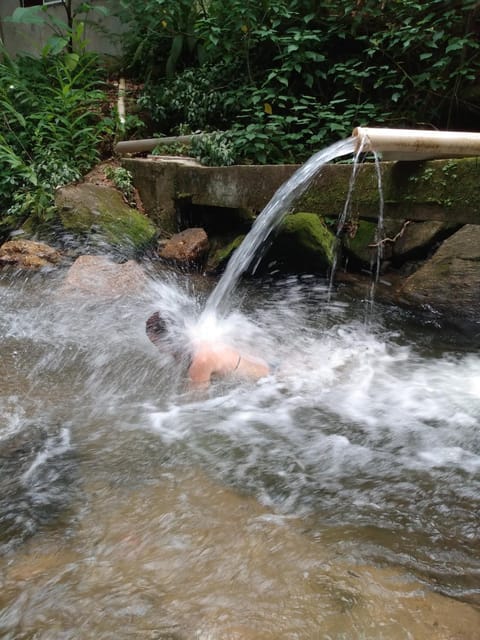 Camping São Conrado com cachoeira exclusiva, perto da praia e da Pedra Bonita Campground/ 
RV Resort in Rio de Janeiro