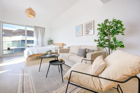 Bed, Living room, Seating area