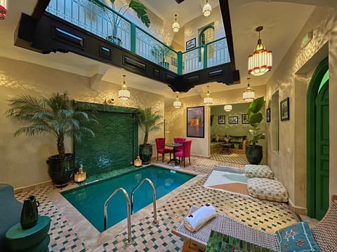 Pool view, Internal: Not applicable to any particular room