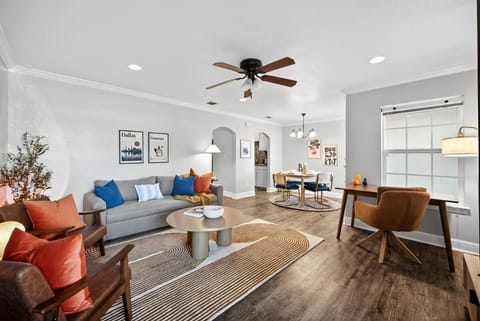 Communal lounge/ TV room, Living room, Seating area, Dining area