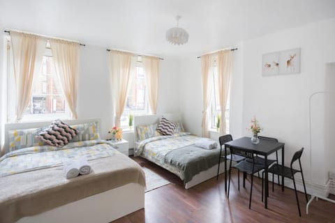 Bed, Photo of the whole room, Bedroom, internet, towels