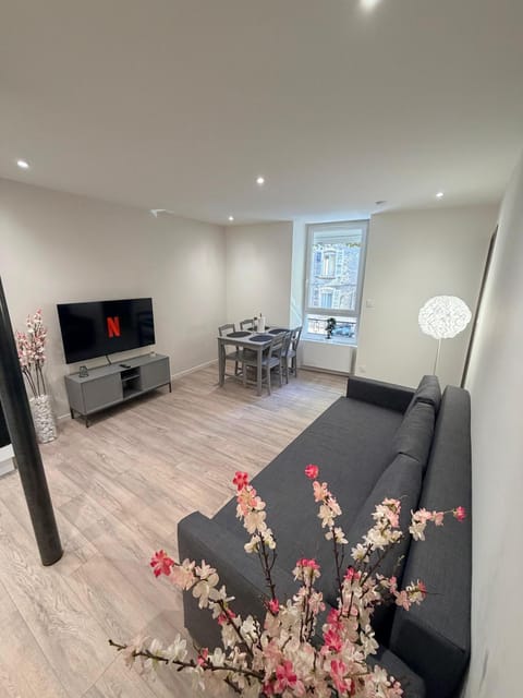 Communal lounge/ TV room, Living room