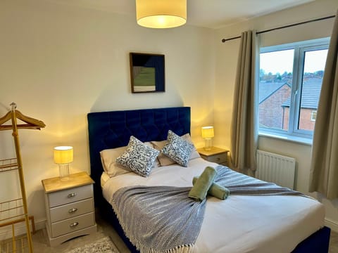 Bedroom, towels