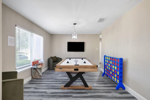 Hot Tub Paradise Air Hockey Games Swing Set BBQ House in San Antonio