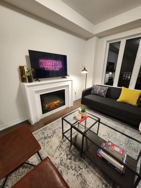 Communal lounge/ TV room, TV and multimedia, Living room