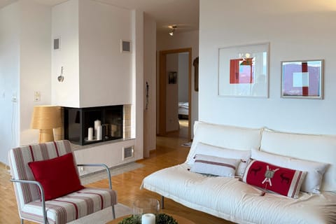 Edelweiss Ferienwohnung, Darvena Apartment in Canton of Grisons