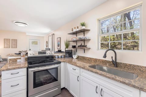 Kitchen or kitchenette, kitchen