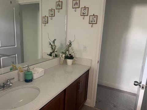 New constructed vacation home for entire family House in Pinellas Park