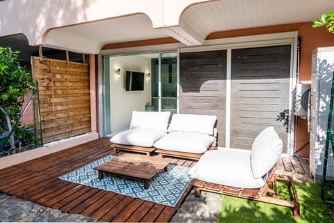 Patio, Balcony/Terrace, Garden view, sunbed