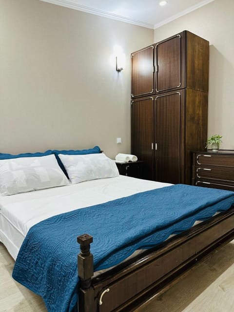 Bed, Bedroom, wardrobe