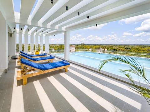 Swimming pool, Swimming pool