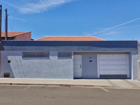 Property building, Facade/entrance, Day