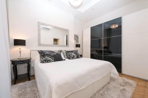 Bed, Bedroom, wardrobe