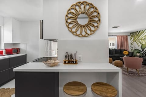 Casa Blanca Lighthouse Point with 3 BR with Pool Villa in Lighthouse Point