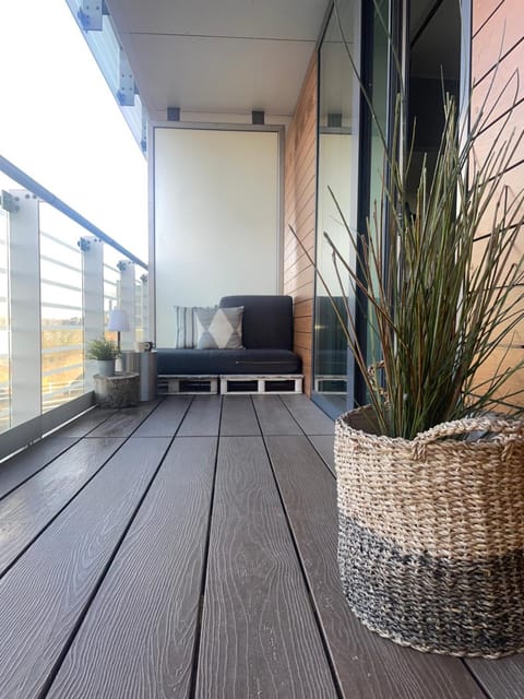 Off site, Balcony/Terrace