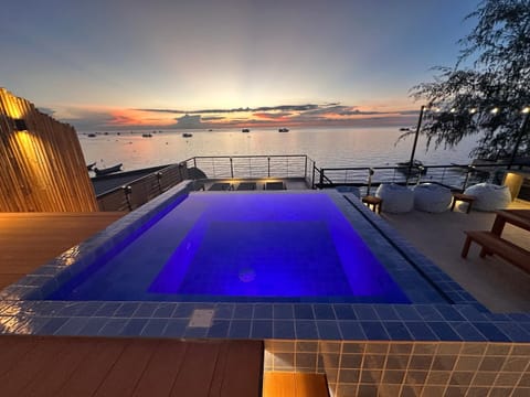Patio, Natural landscape, View (from property/room), Balcony/Terrace, Pool view, Sea view, Swimming pool, Sunset, sunbed