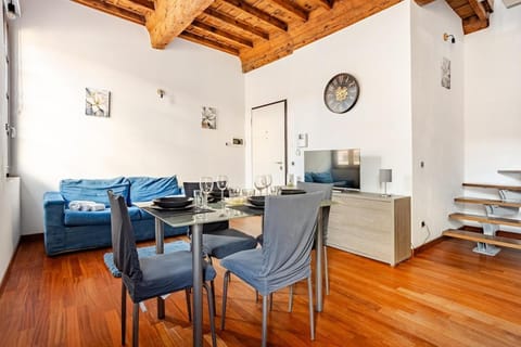 TV and multimedia, Living room, Dining area