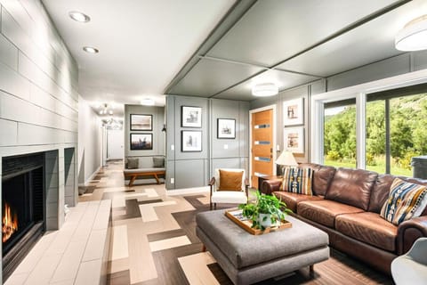 Cliff House, Snowmass Contemporary Ranch House in Colorado