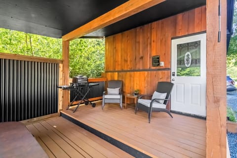 Piece of Paradise Bed and Breakfast in Vancouver Island