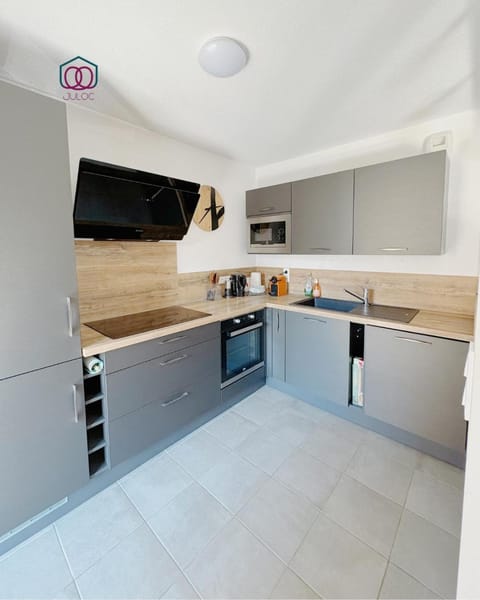 Kitchen or kitchenette, stove