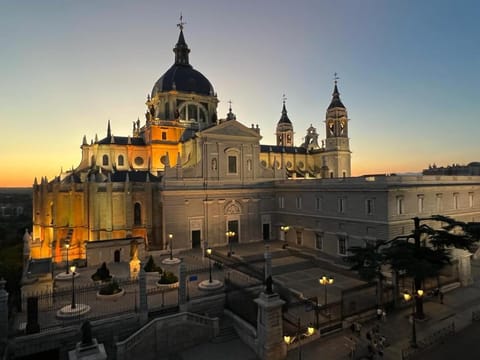 View (from property/room), View (from property/room), Landmark view