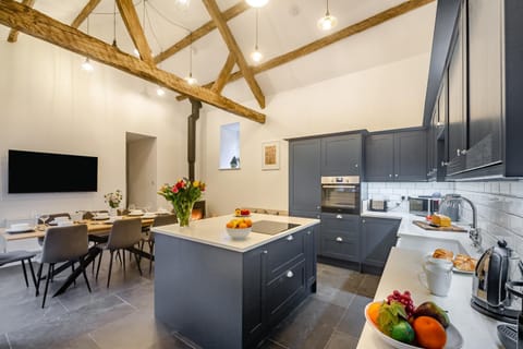 Luxury Cottage near Dolgellau House in Ganllwyd