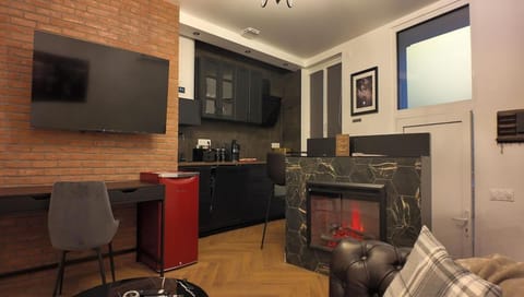 TV and multimedia, Kitchen or kitchenette, Dining area