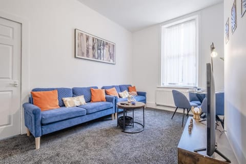 Contractors! Free parking, Wifi, 6 BDR, 10 Beds! House in Gateshead