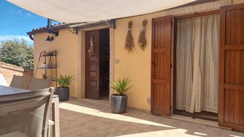 Property building, Balcony/Terrace